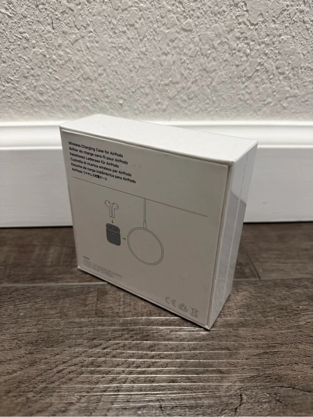 SEALED Apple Wireless Charging Case A1938 for AirPods 1st & 2nd Gen - White New